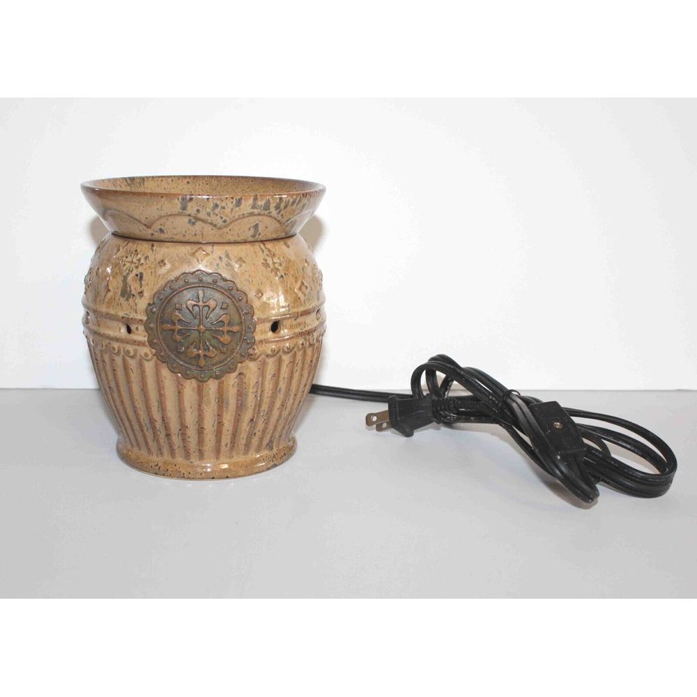 Scentsy Arthur‎ Tan Imperial Line Warm Brown Beige Medallion Wax Warmer Working